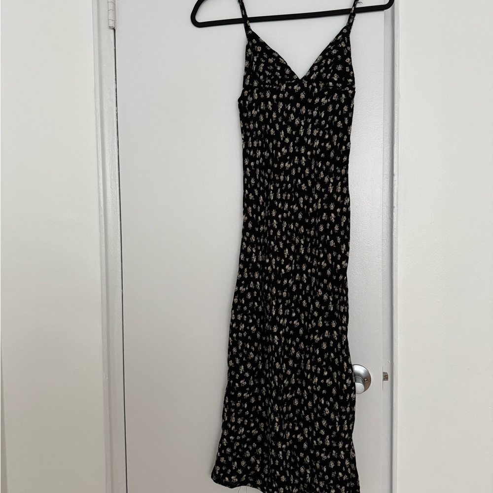 Urban Outfitters Black and White Floral Midi Dress